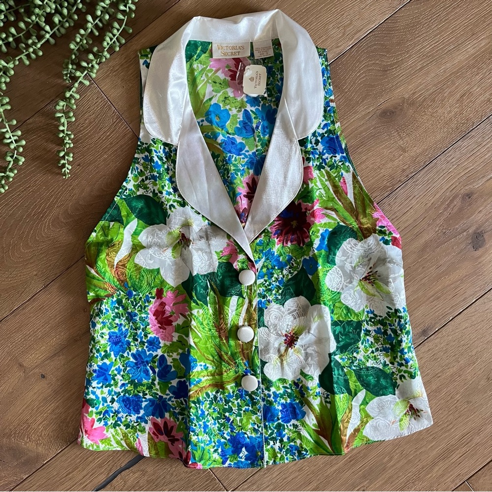 VS NWT Vintage Gold Label Deadstock Floral Top Sleeveless collared